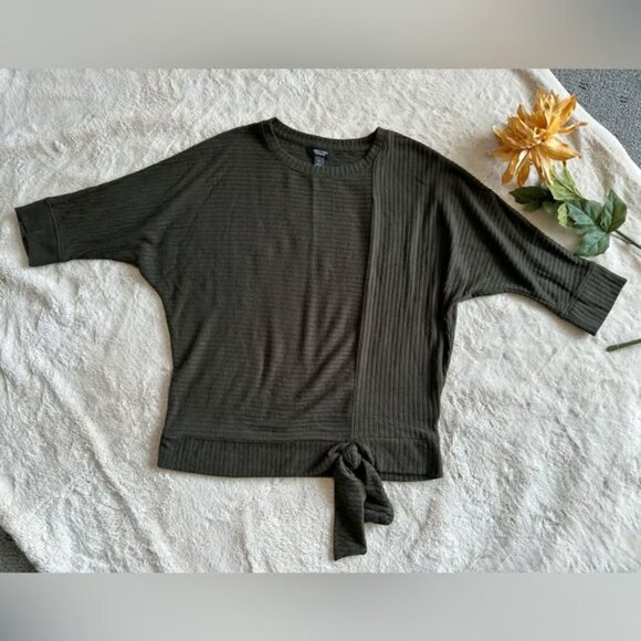 Simply Vera Vera Wang Tops - Simply Vera Vera Wang 3/4 Sleeve Soft Ribbed Dolmen Top in Dark Green